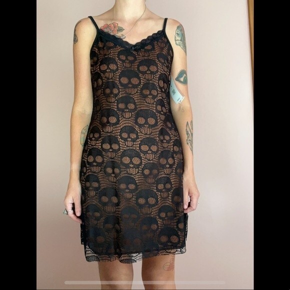 NWT Skull Lace Mini Dress Halloween Goth Grunge Fall Black Slip Medium Large M L - Picture 4 of 16